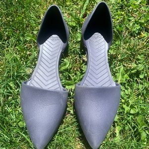 Native flats in plum